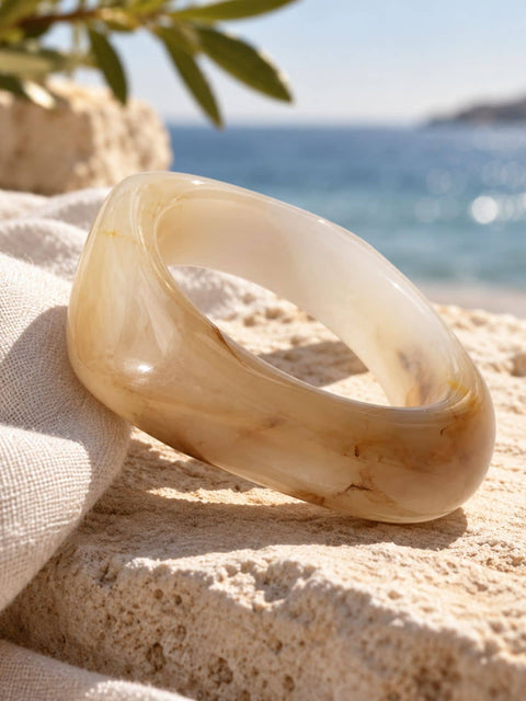 Nela Bangle