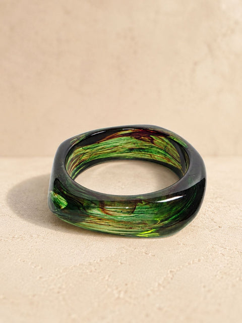 Nela Bangle